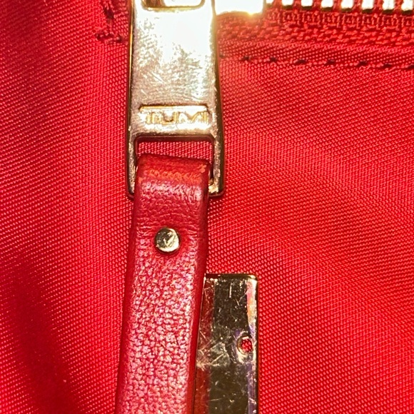 RARE Red Satin Tumi Voyager Luggage Quality Backpack with Gold Trim! - Picture 5 of 17